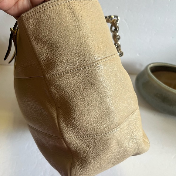 COACH pebbled leather Madison shoulder bag - Picture 6 of 12